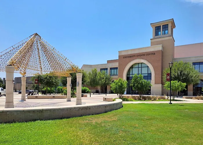 Howard Johnson By Wyndham San Marcos