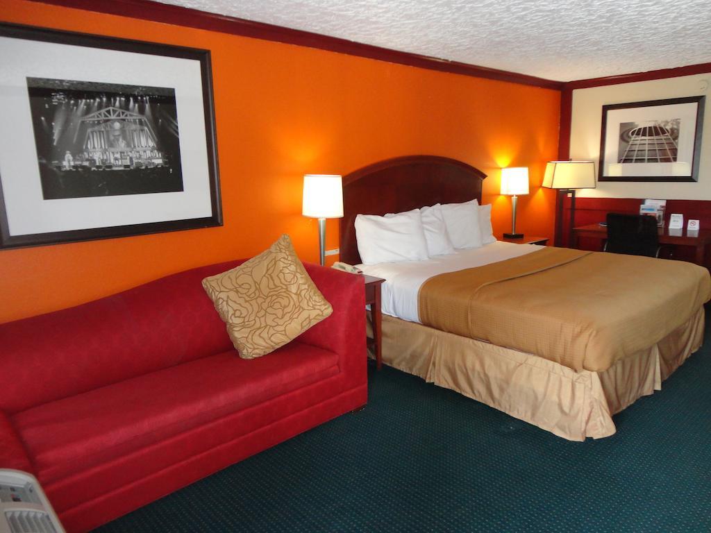 Howard Johnson By Wyndham Hotel