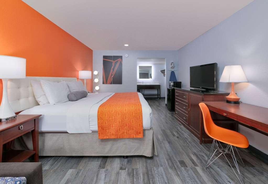 Howard Johnson By Wyndham Hotel San Marcos