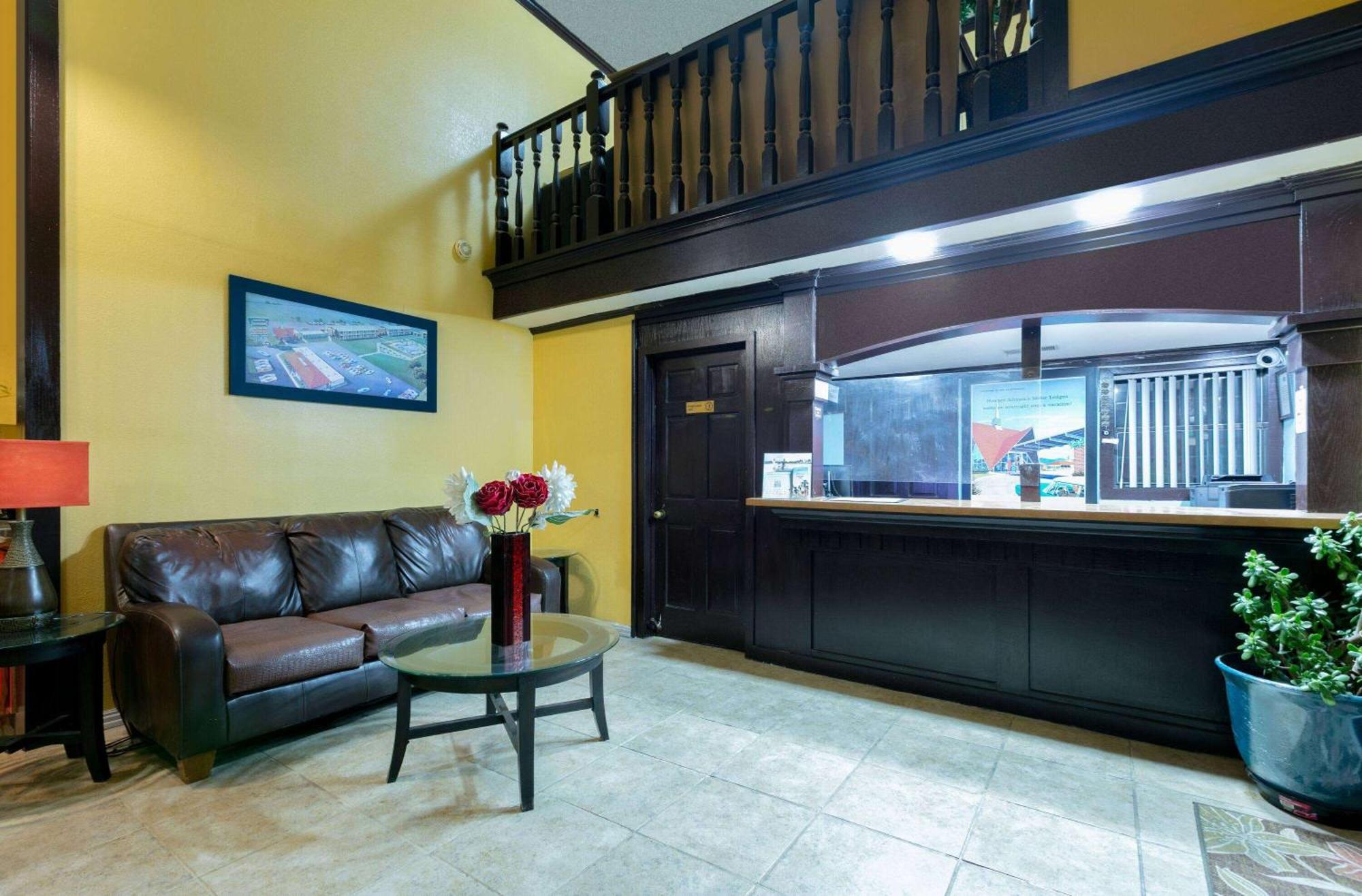 Hotel Howard Johnson By Wyndham 2*
