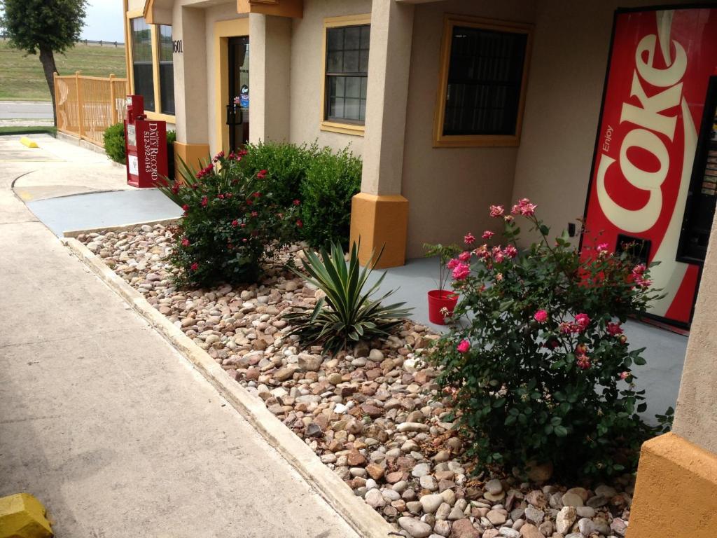 Howard Johnson By Wyndham Hotel