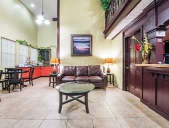 Howard Johnson By Wyndham Hotel San Marcos